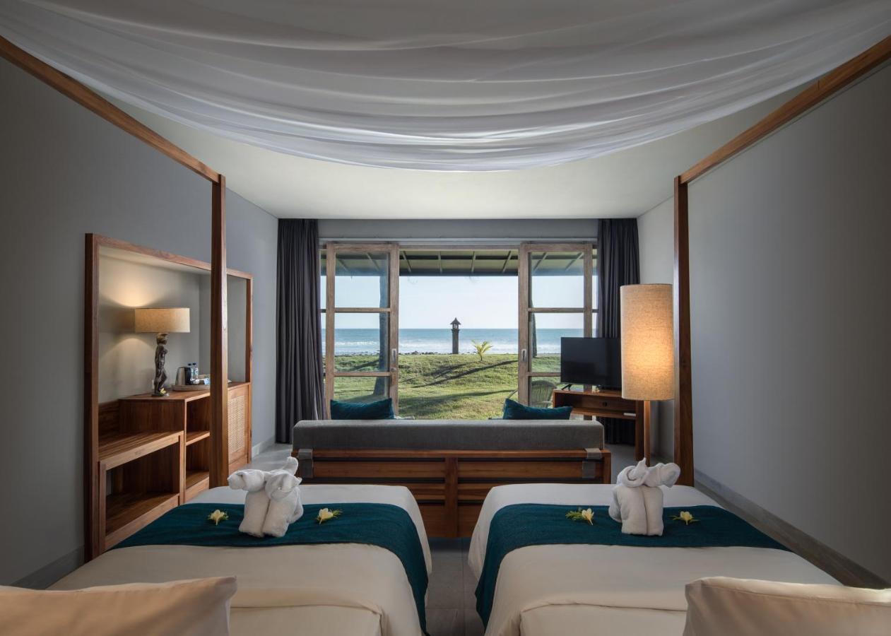 Umadewi Surf & Retreat Hotel Pulukan Bagian luar foto