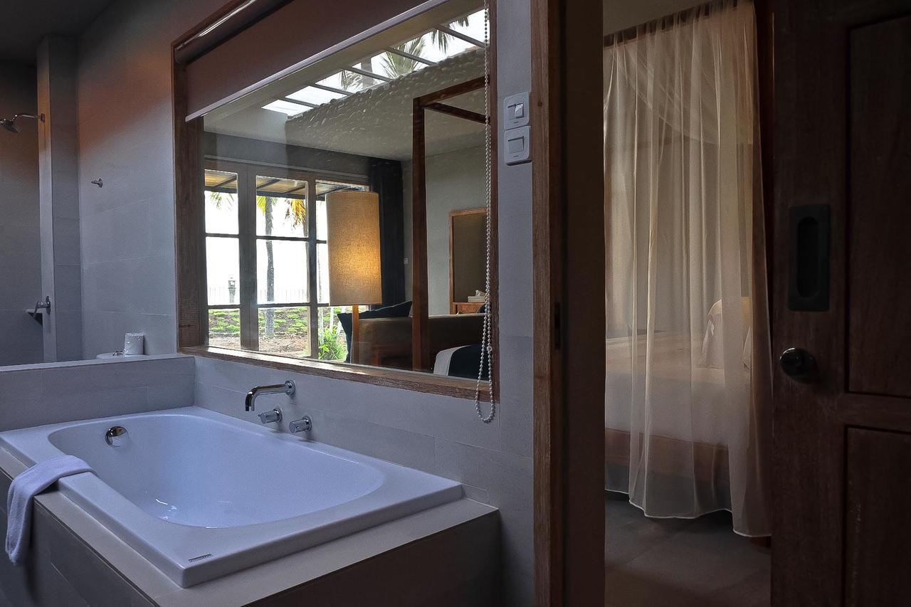 Umadewi Surf & Retreat Hotel Pulukan Bagian luar foto