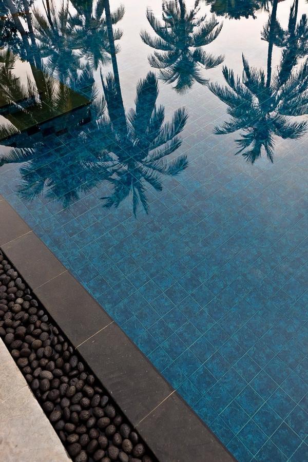 Umadewi Surf & Retreat Hotel Pulukan Bagian luar foto